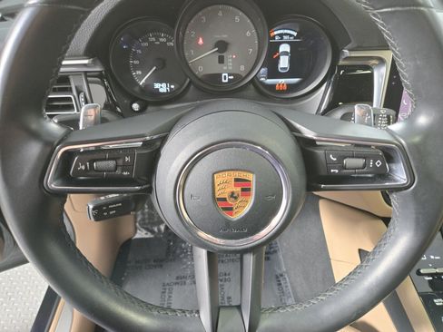 Used 2022 Porsche Macan S image 25