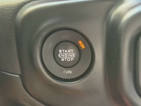 Used 2021 Jeep Gladiator Rubicon AWD/4WD image 29