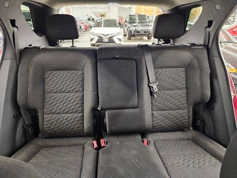 Used 2018 Chevrolet Equinox LT image 33