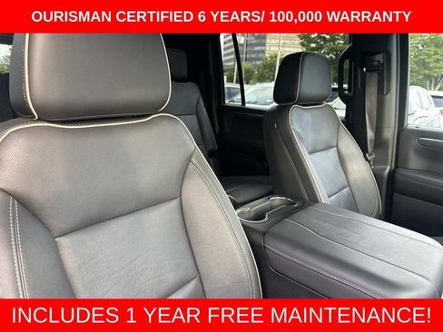 Used 2025 Chevrolet Suburban Premier AWD/4WD image 11