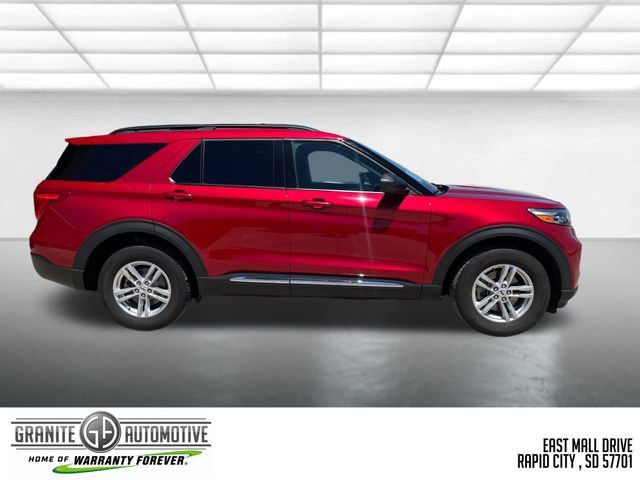 Used 2023 Ford Explorer XLT AWD/4WD image 7