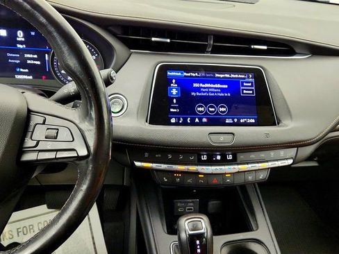 Used 2019 Cadillac XT4 Premium Luxury FWD image 18