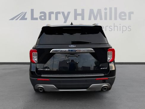 Used 2023 Ford Explorer Limited AWD/4WD image 4