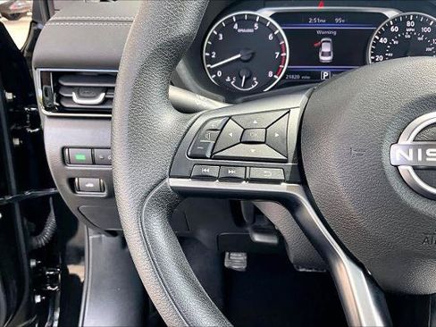 Certified 2025 Nissan Sentra SV FWD image 23