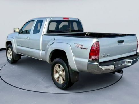 Used 2005 Toyota Tacoma Pickup 4D 6 ft image 4