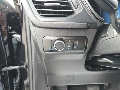 Used 2025 Ford Escape ST-Line image 23