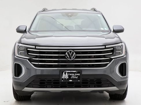 Used 2024 Volkswagen Atlas SE AWD/4WD image 5