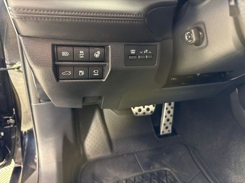 Used 2022 Toyota Avalon Touring w/ Advanced Safety Package image 14