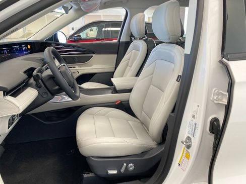 New 2026 Lincoln Nautilus Premier w/ Equipment Group 102A AWD/4WD image 15