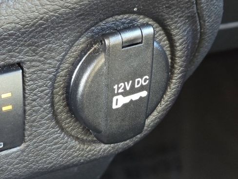 Used 2017 Jeep Wrangler Unlimited Rubicon image 11