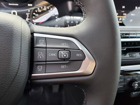 Used 2026 Jeep Compass Limited AWD/4WD image 11