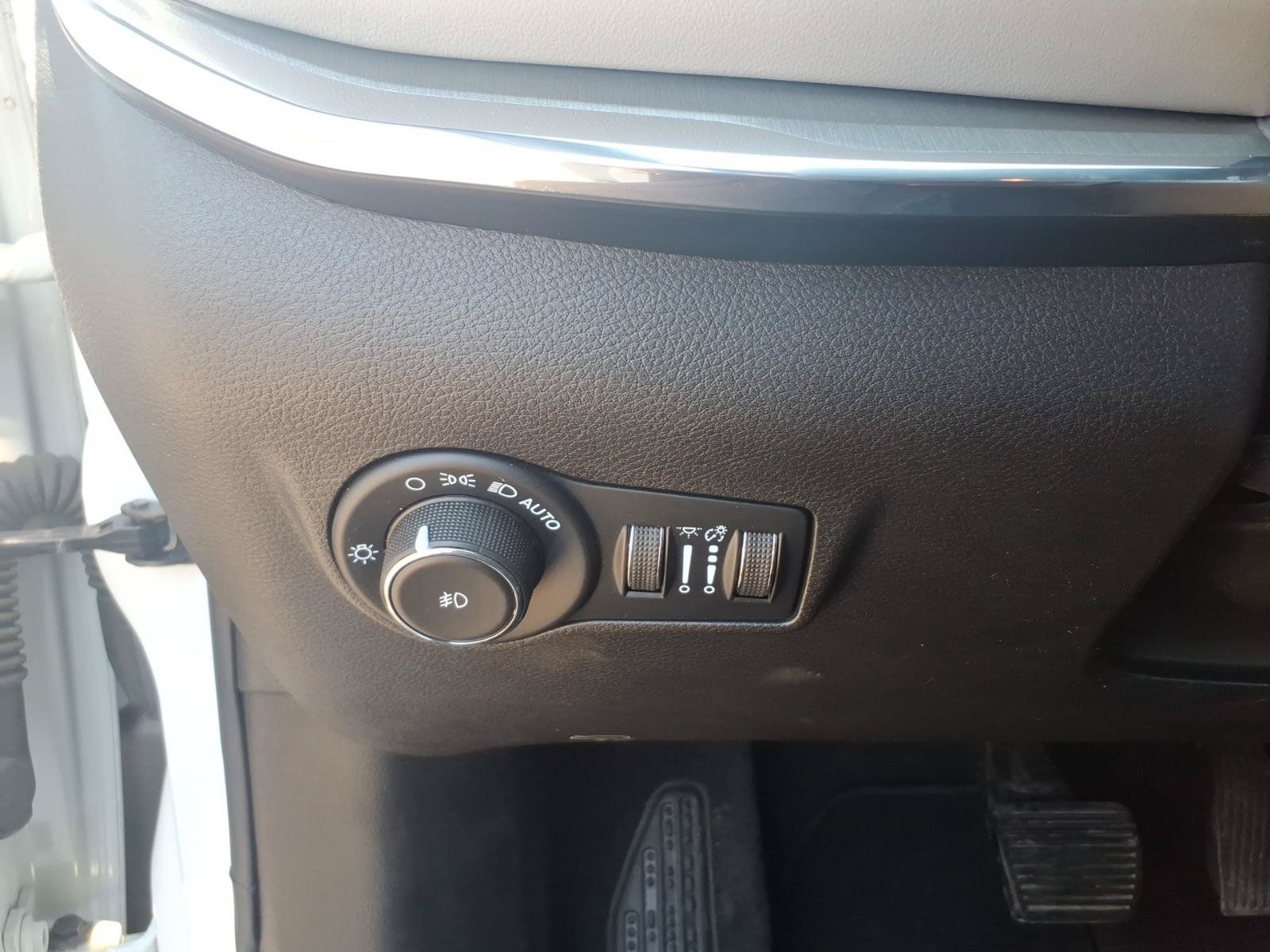 Used 2023 Jeep Compass Limited AWD/4WD image 13
