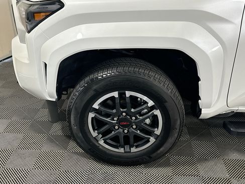 Used 2024 Toyota Tacoma TRD Sport RWD image 11