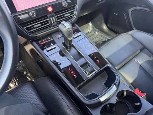 Used 2024 Porsche Macan S AWD/4WD image 24