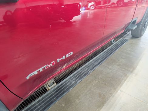 Used 2025 GMC Sierra 2500 AT4 w/ AT4 Premium Plus Package AWD/4WD image 8