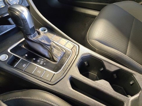 Used 2021 Volkswagen Jetta SE FWD image 26