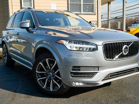Used 2016 Volvo XC90 T6 Momentum w/ Momentum Plus Package AWD/4WD image 3