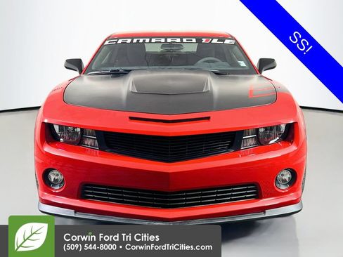 Used 2013 Chevrolet Camaro SS w/ SS Performance Package RWD image 4