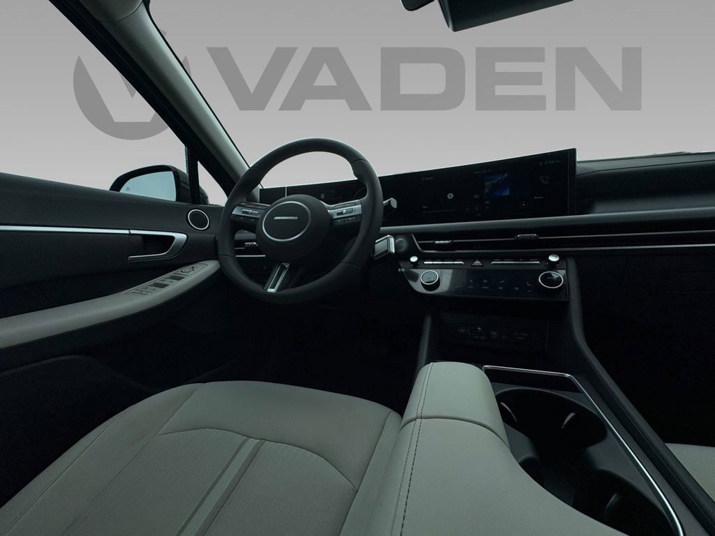 New 2024 Hyundai Sonata SEL w/ Convenience Package FWD image 3