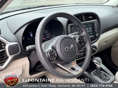 Used 2020 Kia Soul LX image 12