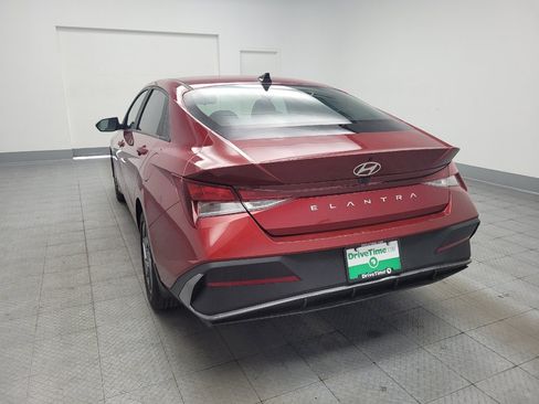 Used 2024 Hyundai Elantra SEL FWD image 6