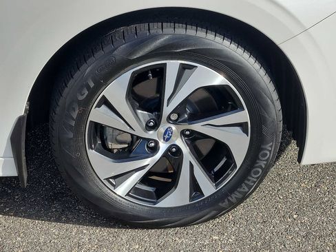 Used 2022 Subaru Legacy Premium image 8