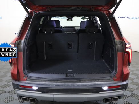 Used 2025 Chevrolet Traverse LT w/ Driver Confidence Package FWD image 9