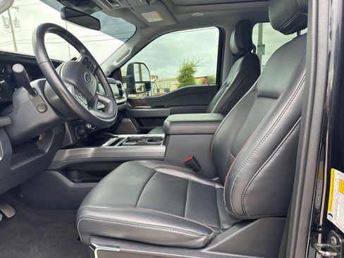 Certified 2024 Ford F250 Lariat w/ Lariat Ultimate Package image 11