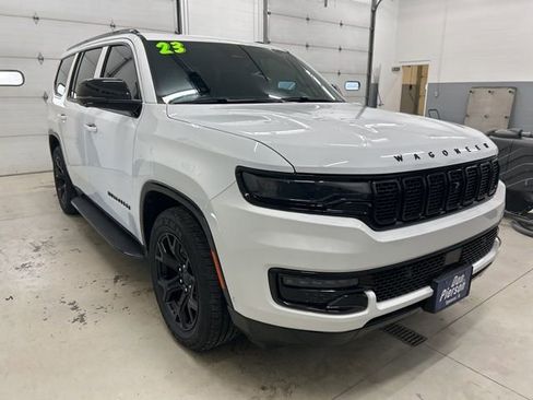 Used 2023 Jeep Wagoneer Series II w/ Convenience Group I image 3