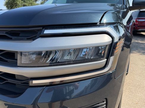 Used 2024 Ford Expedition Max XLT RWD image 11
