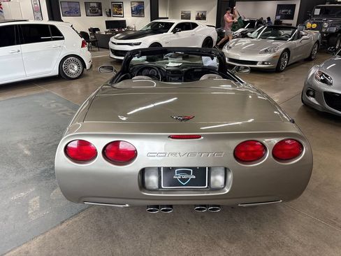 Used 2000 Chevrolet Corvette Convertible w/ Memory Pkg RWD image 10