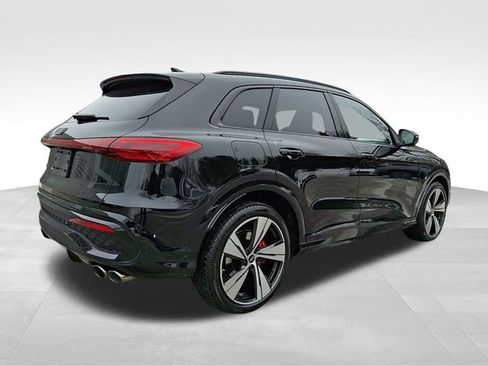 Used 2025 Audi SQ5 Premium Plus image 6