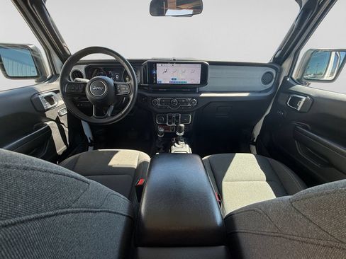 Used 2024 Jeep Wrangler Unlimited AWD/4WD image 24