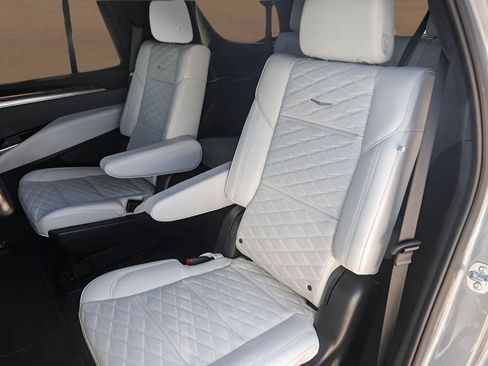 Certified 2025 Cadillac Escalade Sport Platinum w/ LPO, Floor Liner Package image 23