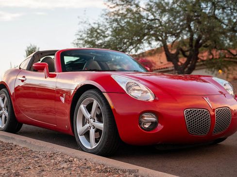Used 2009 Pontiac Solstice Coupe RWD image 10