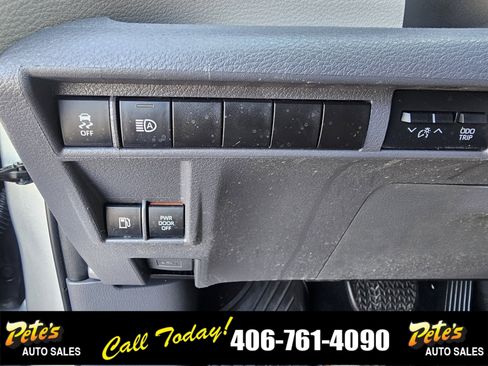 Used 2023 Toyota Sienna LE image 26