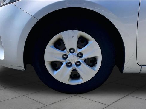 Used 2017 Kia Forte LX FWD image 11