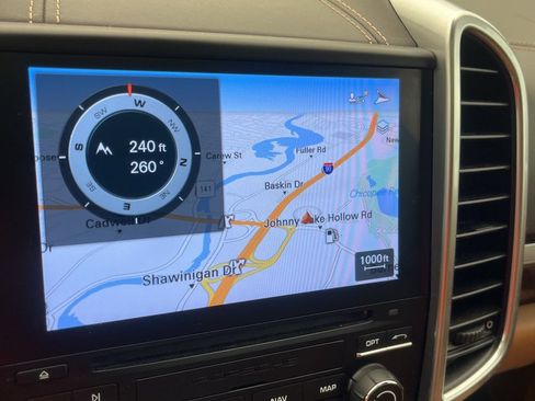 Used 2017 Porsche Cayenne S AWD/4WD image 18