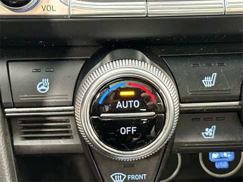 Used 2023 Genesis G70 2.0T w/ Sport Prestige Package image 20