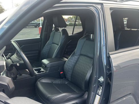 Used 2025 Toyota 4Runner TRD Off-Road image 16