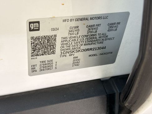 Used 2024 Chevrolet Tahoe Premier AWD/4WD image 24