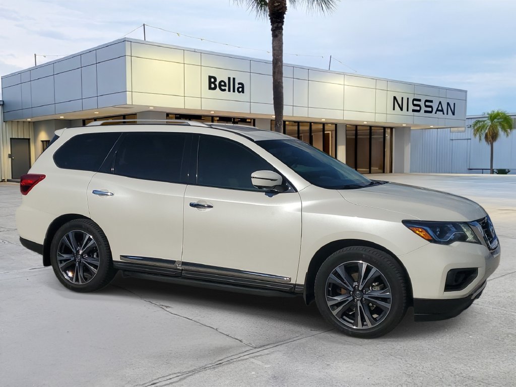 Used 2017 Nissan Pathfinder Platinum FWD image 8