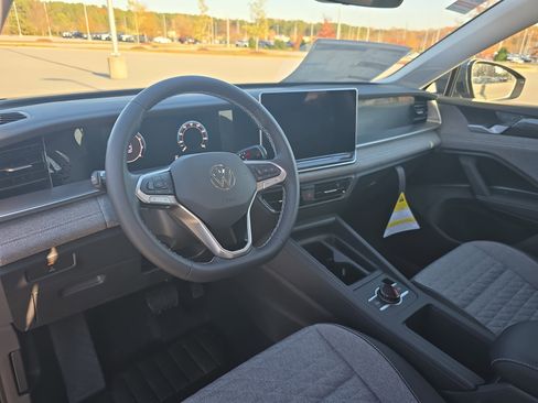 New 2026 Volkswagen Tiguan S image 15