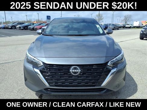 Used 2025 Nissan Sentra SV image 3