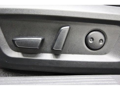 Used 2024 Nissan Rogue SV FWD image 29