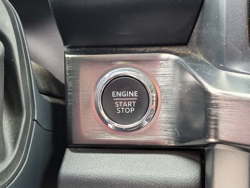Used 2023 Ford F250 Lariat w/ Lariat Ultimate Package AWD/4WD image 23