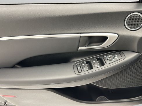 Used 2025 Hyundai Sonata SEL FWD image 13
