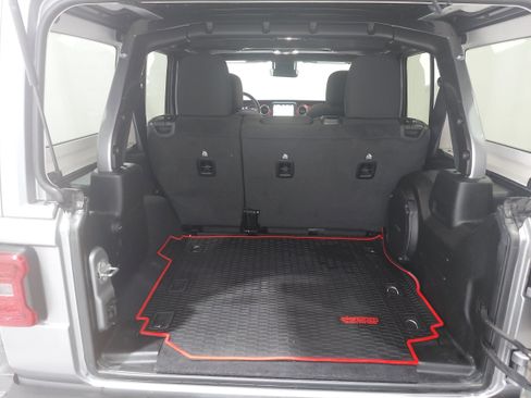 Used 2021 Jeep Wrangler Unlimited Rubicon w/ Uconnect 4C Nav & Sound Group AWD/4WD image 16