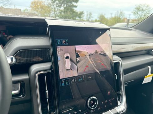 New 2026 GMC Yukon XL Elevation w/ Elevation Premium Package image 19