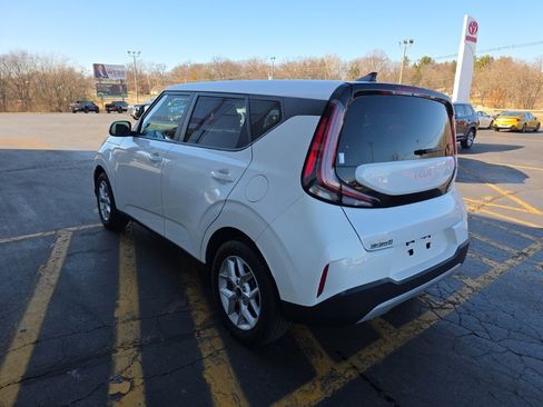 Used 2024 Kia Soul LX w/ Option Group 015 image 6